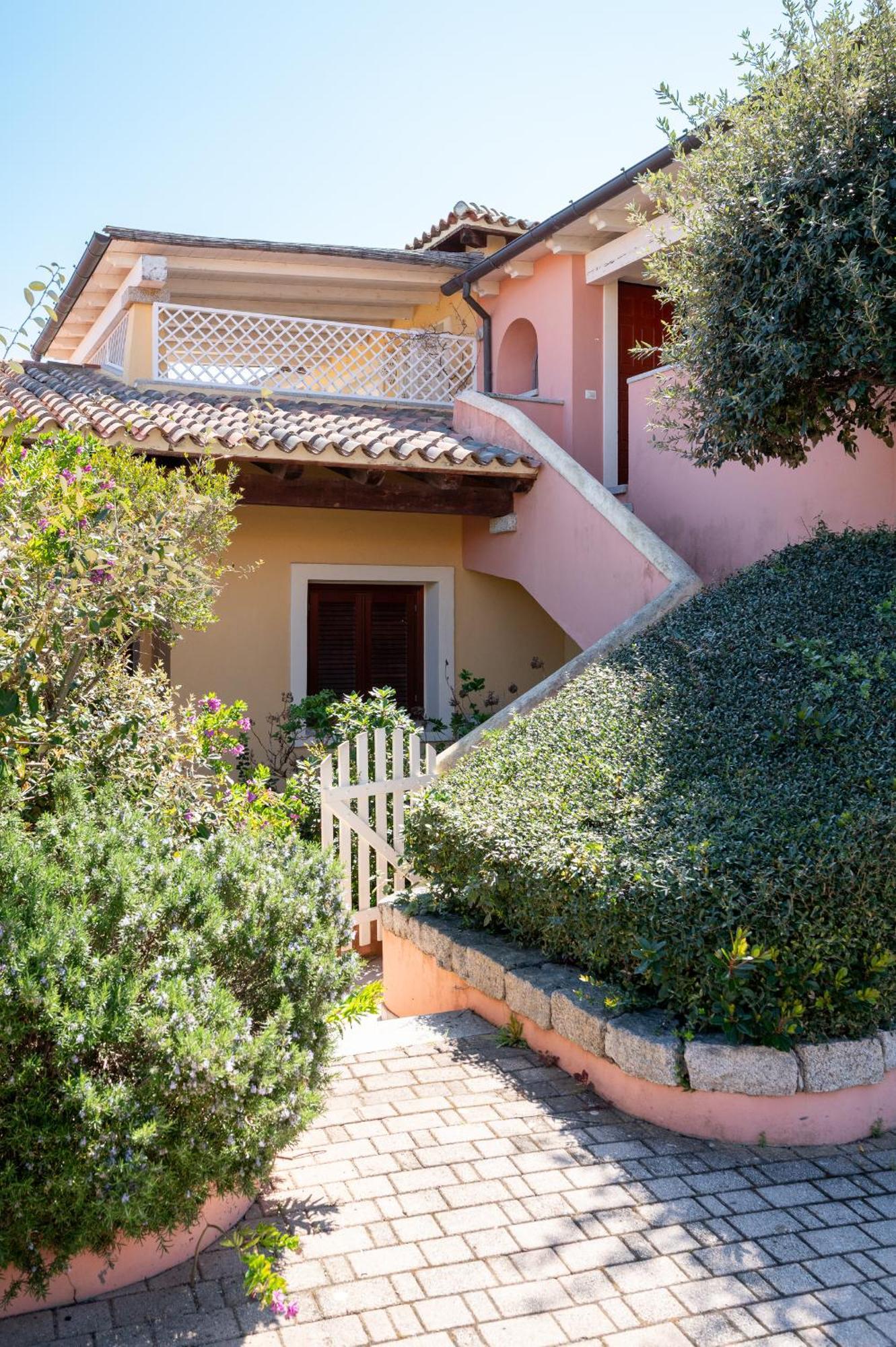 S'Abba Seafront Apartments - Your House In Sardinia Golfo Aranci Exterior foto